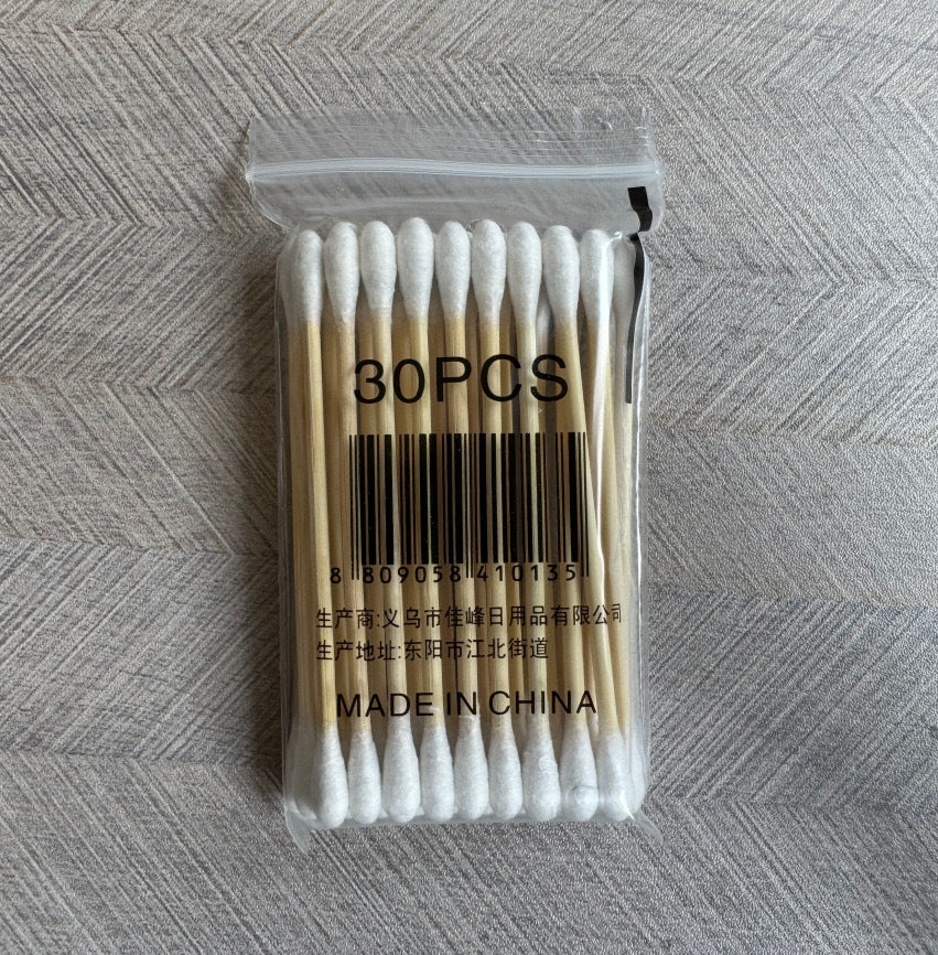 Double-Ended Cotton Swabs with Storage Box